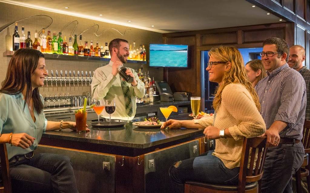 Whip Bar & Grill | restaurant | 18 Main St, Stowe, VT 05672, USA | 8022536554 OR +1 802-253-6554