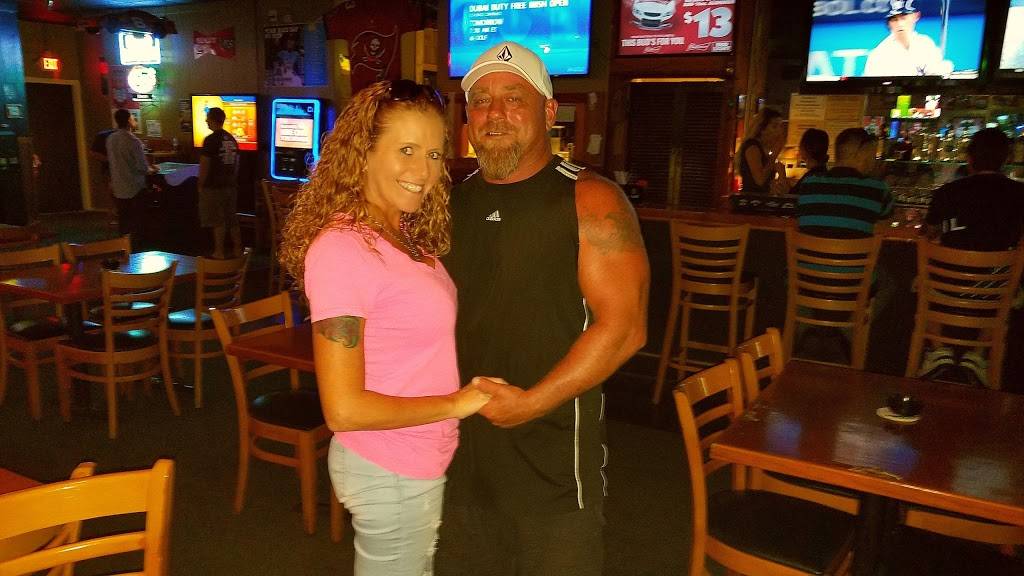 Sports Bar & Grill | restaurant | 1160 94th Ave N, St. Petersburg, FL 33702, USA | 7275772266 OR +1 727-577-2266
