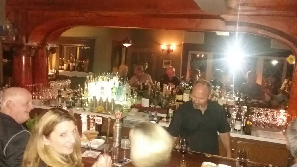 Ernies Wine Bar | restaurant | N49W5471 Portland Rd, Cedarburg, WI 53012, USA | 2623759200 OR +1 262-375-9200