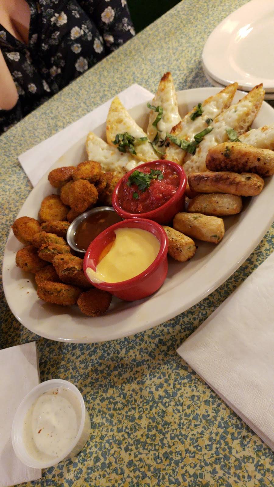 Old Chicago | restaurant | 10300 SE Washington St, Portland, OR 97216, USA | 9719980058 OR +1 971-998-0058