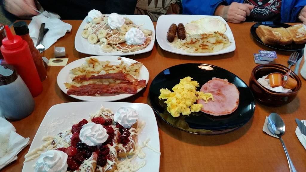 Flavors Around The Square ~ F.A.T.S. | restaurant | 25 S St Clair St, Painesville, OH 44077, USA | 4403503657 OR +1 440-350-3657