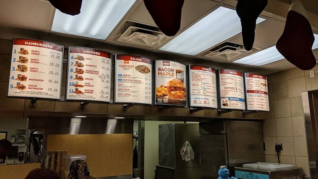 Wendys | restaurant | 102 W Pershing Rd, Decatur, IL 62526, USA | 2178726442 OR +1 217-872-6442