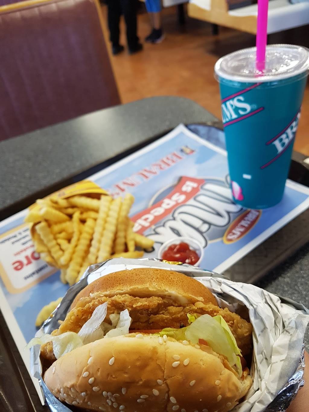 Braums Ice Cream & Burger Restaurant | restaurant | 5300 Matlock Rd, Arlington, TX 76018, USA | 8177848041 OR +1 817-784-8041