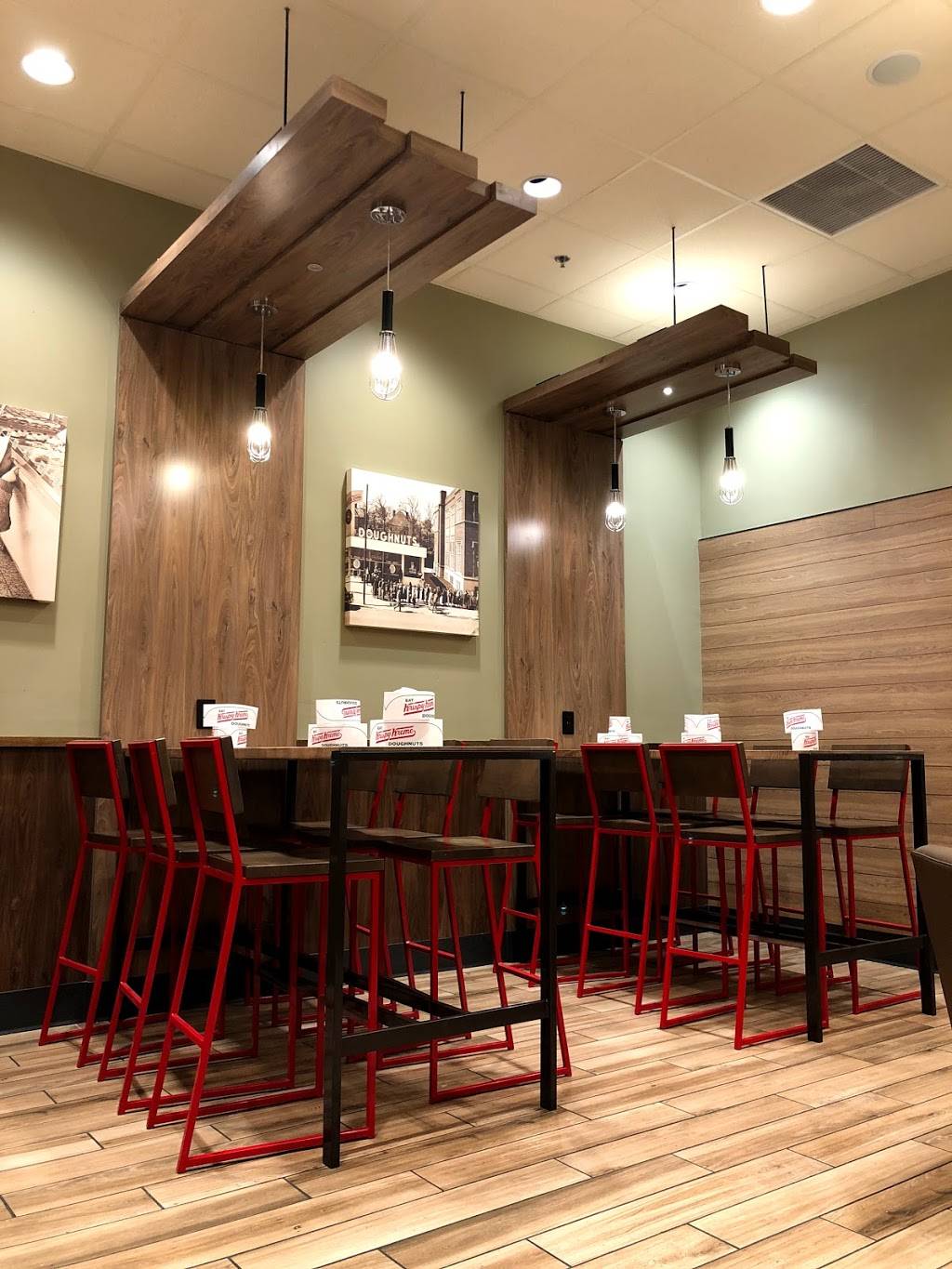 Krispy Kreme | bakery | 5205 Airways Blvd Suite 917, Southaven, MS 38671, USA | 6623493324 OR +1 662-349-3324