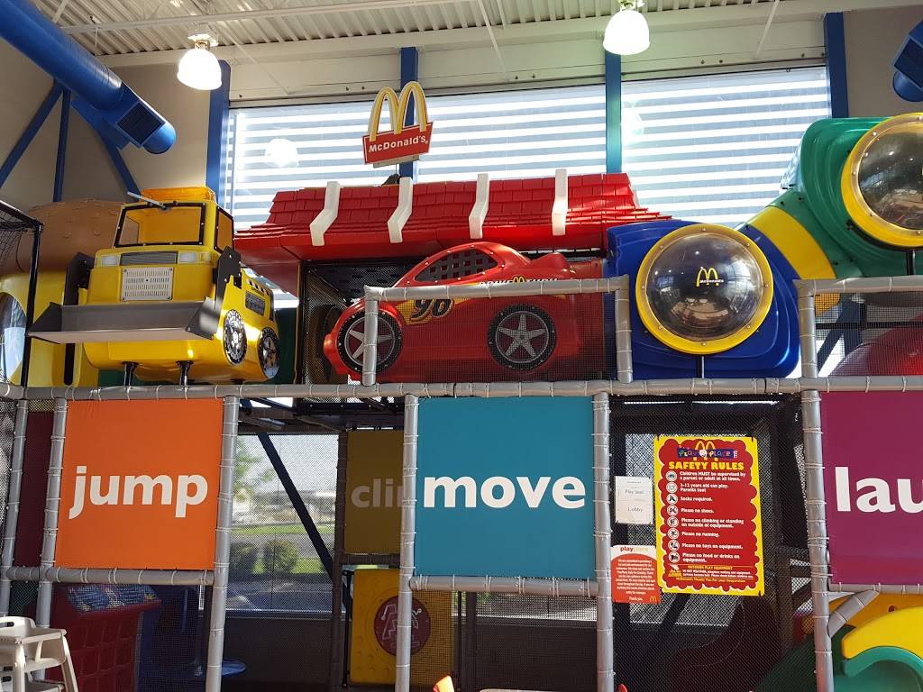 McDonalds | cafe | 867 W 1700 S, Syracuse, UT 84075, USA | 8017758259 OR +1 801-775-8259