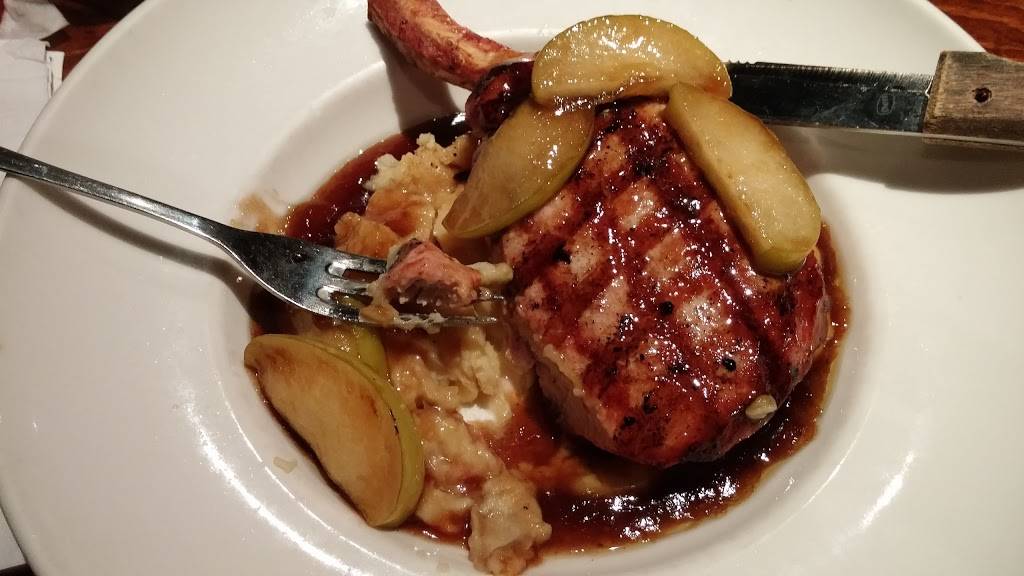 Moores Tavern & Sports Bar | restaurant | 402 W Main St, Freehold, NJ 07728, USA | 7328630555 OR +1 732-863-0555