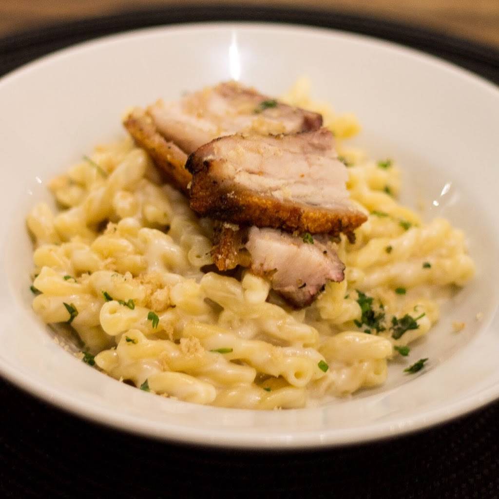 The Surfing Pig Hawaii | restaurant | 3605 Waialae Ave, Honolulu, HI 96816, USA | 8087441992 OR +1 808-744-1992