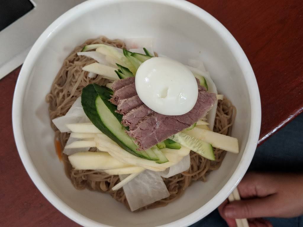 Koreana Restaurant | restaurant | 711 Somerset St W, Ottawa, ON K1R 6P5, Canada | 6132307111 OR +1 613-230-7111