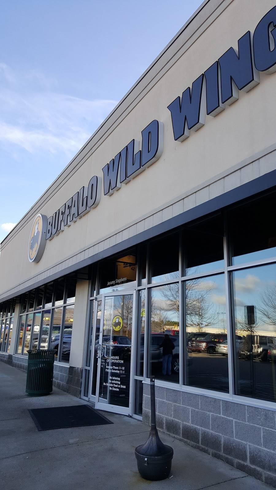 Buffalo Wild Wings | meal takeaway | 4507 Riverview Pkwy, Birmingham, AL 35242, USA | 2059911955 OR +1 205-991-1955