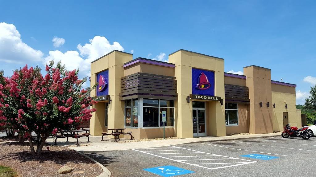 Taco Bell | meal takeaway | 1210 Hwy 321 NW, Hickory, NC 28601, USA | 8283040035 OR +1 828-304-0035