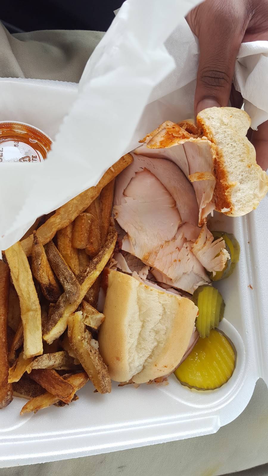 Big Ts Bar B Q | restaurant | 9409 Blue Ridge Blvd, Kansas City, MO 64138, USA | 8167670905 OR +1 816-767-0905