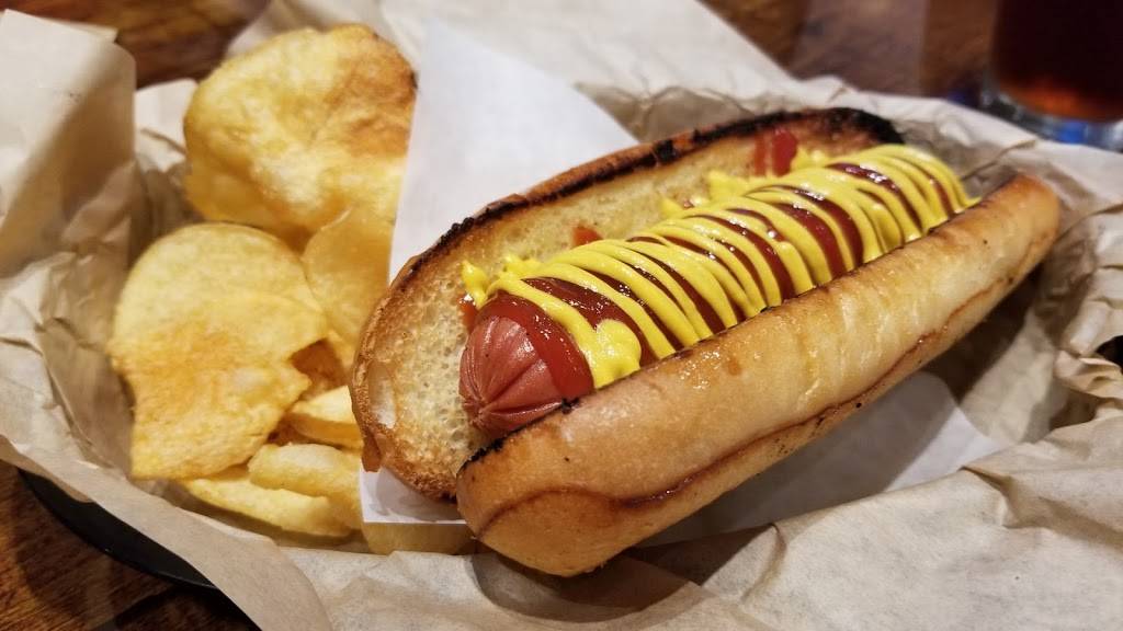 Rocket Dog Gourmet Brats & Brew- Clovis | restaurant | 1365 N Willow Ave #160, Clovis, CA 93619, USA | 5593218754 OR +1 559-321-8754