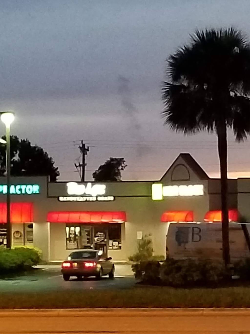 M & A Caribbean Restaurant & Grocery | restaurant | 1325 Del Prado Blvd S, Cape Coral, FL 33990, USA | 2396736947 OR +1 239-673-6947