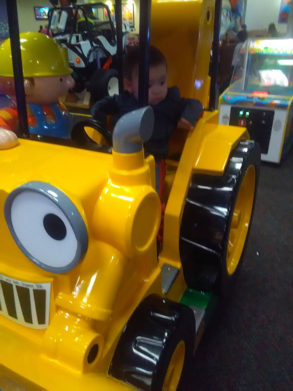 Chuck E. Cheeses | restaurant | 124 FM 1960, Humble, TX 77338, USA | 2815401536 OR +1 281-540-1536