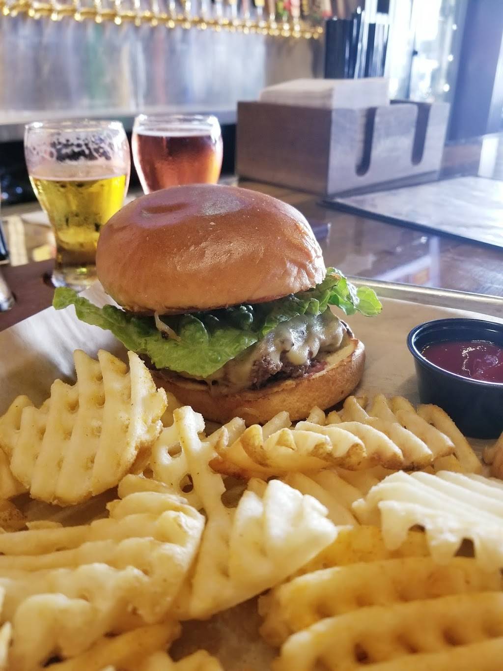 The Brass Tap | restaurant | 624 SW 145th Terrace, Pembroke Pines, FL 33027, USA | 9543676930 OR +1 954-367-6930