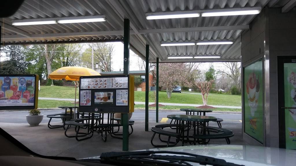 Sonic Drive-In | restaurant | 7816 Oak Ridge Hwy, Knoxville, TN 37931, USA | 8656900122 OR +1 865-690-0122