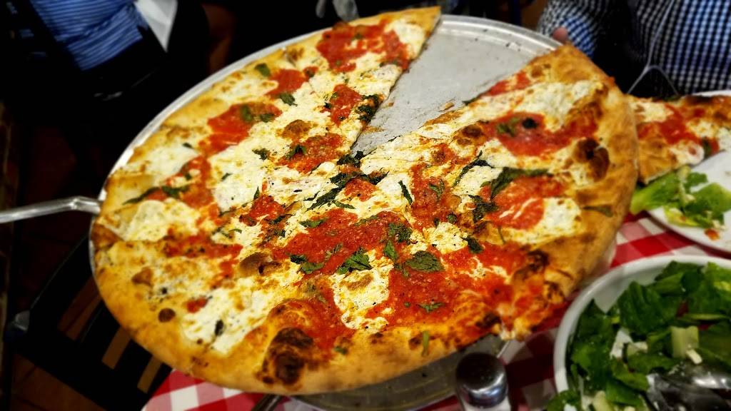 Grimaldis Pizzeria | restaurant | 22810 US-281 #105, San Antonio, TX 78258, USA | 2104819236 OR +1 210-481-9236