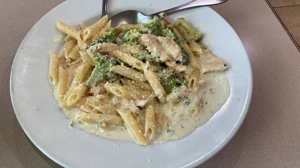 Douglass Pizza | restaurant | 249 Talmadge Rd, Edison, NJ 08817, USA | 7322489650 OR +1 732-248-9650