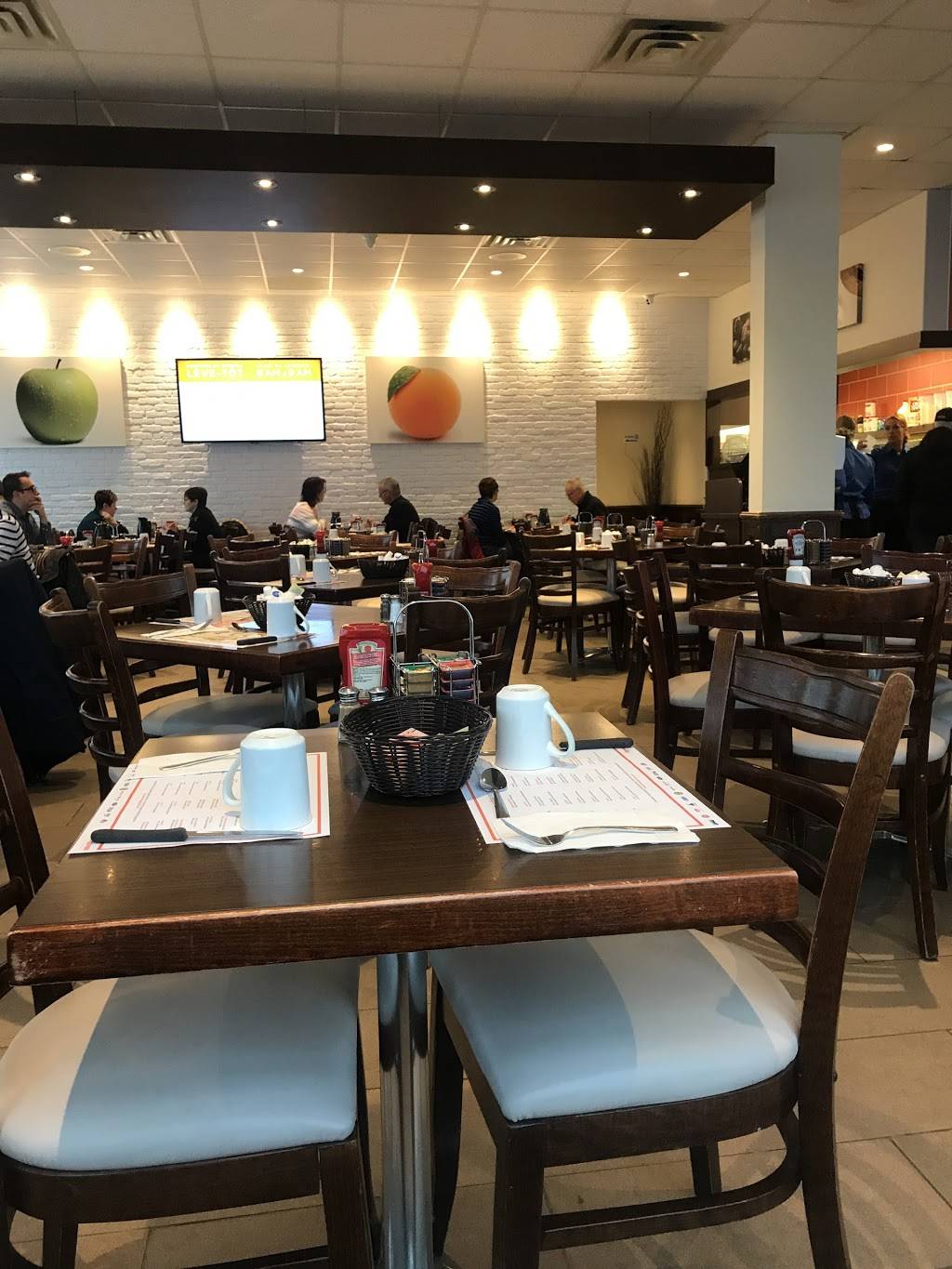 Eggsquis | restaurant | 254 Rue Antoine-Fortier, Québec, QC G1C 0G6, Canada | 4186608831 OR +1 418-660-8831