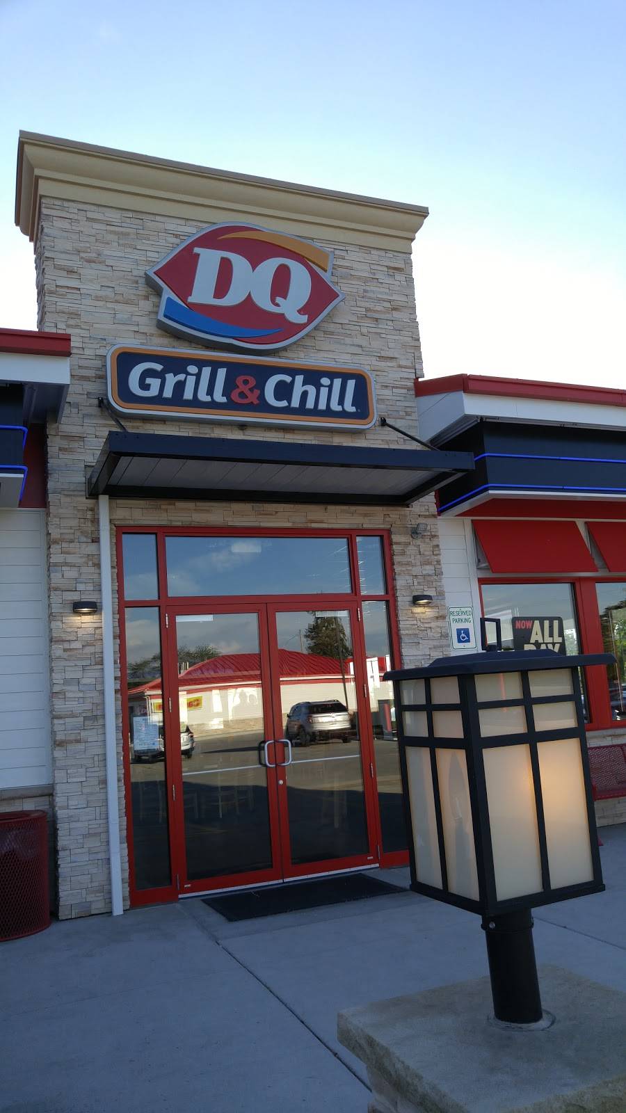 Dairy Queen Grill & Chill | restaurant | 1207 W Main Cross St, Findlay, OH 45840, USA | 4194200377 OR +1 419-420-0377