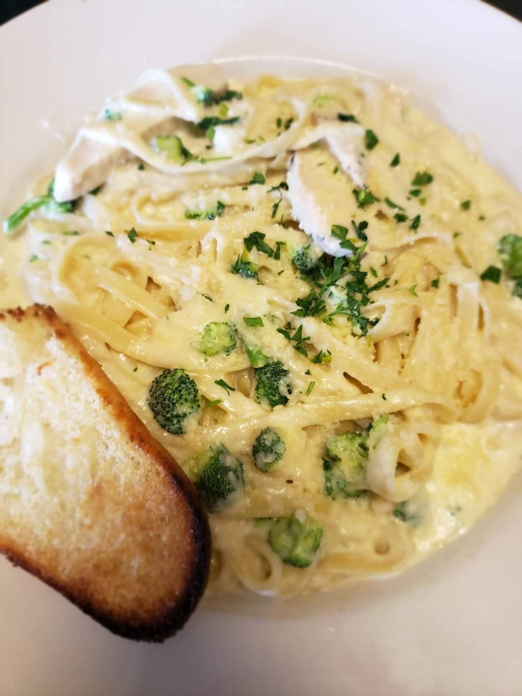 Gennaros Pizza Parlor | meal delivery | 46 Marion Ave, Saratoga Springs, NY 12866, USA | 5185841900 OR +1 518-584-1900