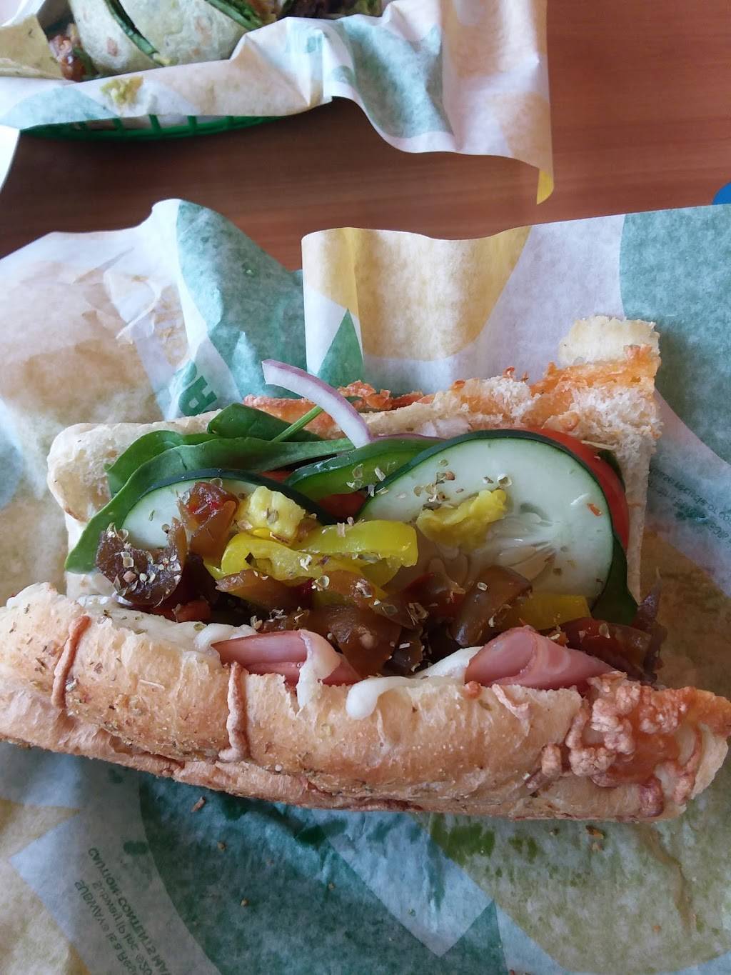 Subway Restaurants | restaurant | 3604 Robert C Byrd Dr, Beckley, WV 25801, USA | 3049292443 OR +1 304-929-2443