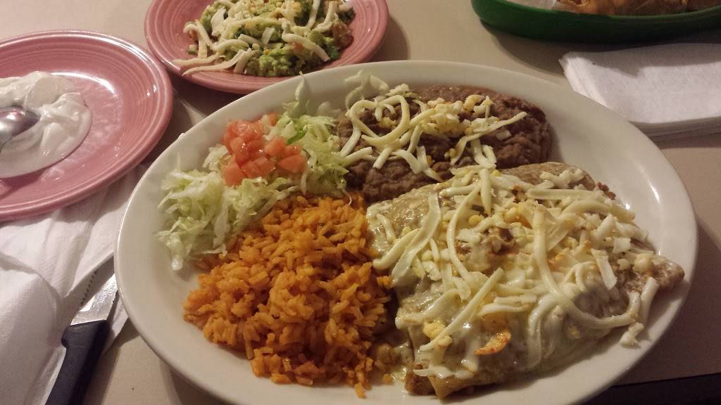 La Hacienda Los Lopez | restaurant | 150 E Grant Hwy, Marengo, IL 60152, USA | 8155688778 OR +1 815-568-8778