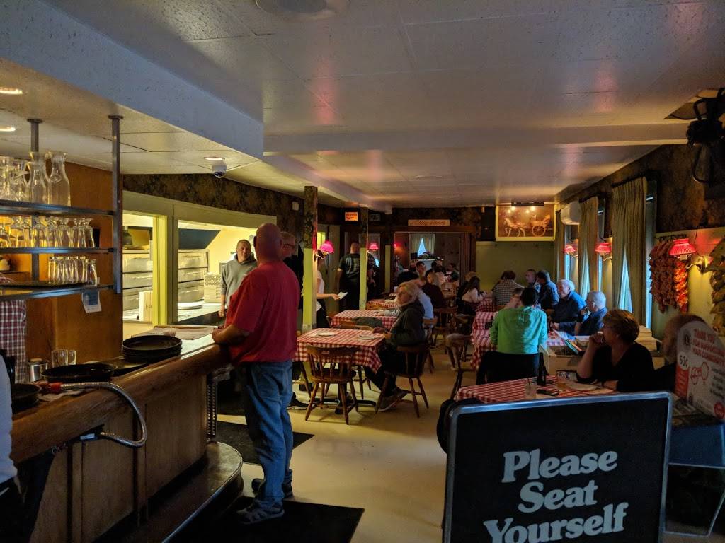 Fricanos Pizza Tavern | restaurant | 1400 Fulton St, Grand Haven, MI 49417, USA | 6168428640 OR +1 616-842-8640