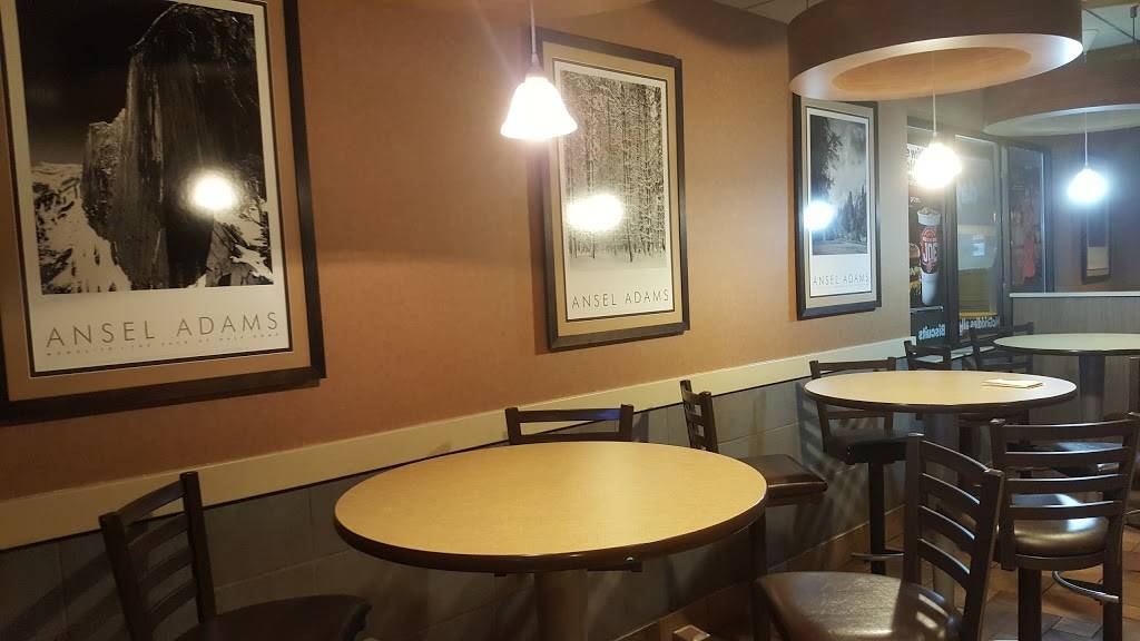 McDonalds | cafe | 2985 Walton Blvd, Rochester Hills, MI 48309, USA | 2483750916 OR +1 248-375-0916