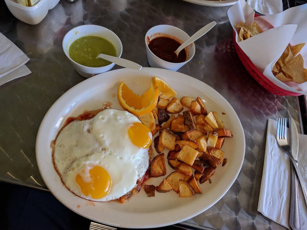 Los Robles Cafe | restaurant | 1420 Spring St, Paso Robles, CA 93446, USA | 8052398525 OR +1 805-239-8525