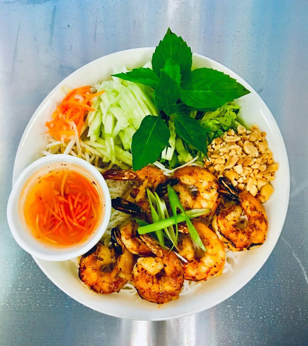 Seafood & Pho Daiquiris | restaurant | 1630 E Lamar Blvd Suite 116, Arlington, TX 76011, USA | 8176172088 OR +1 817-617-2088