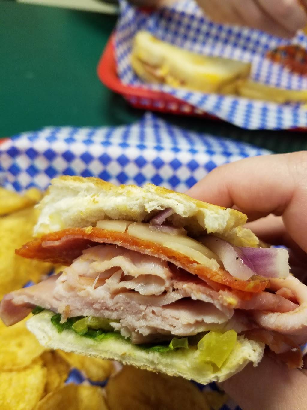 St. Elmo Deli & Grill | restaurant | 3931 St Elmo Ave, Chattanooga, TN 37409, USA | 4238255555 OR +1 423-825-5555