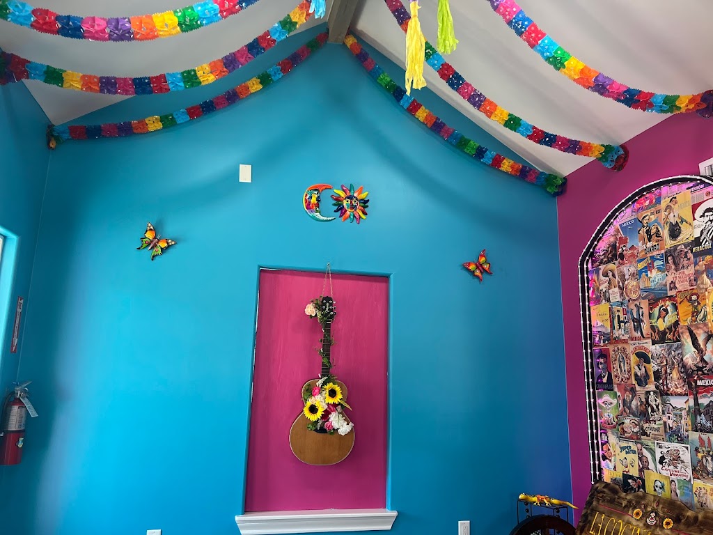 La Cocina de Pilar - Restaurante Mexicano | restaurant | 2810 San Bernardo Ave, Laredo, TX 78040, USA | 9562904592 OR +1 956-290-4592