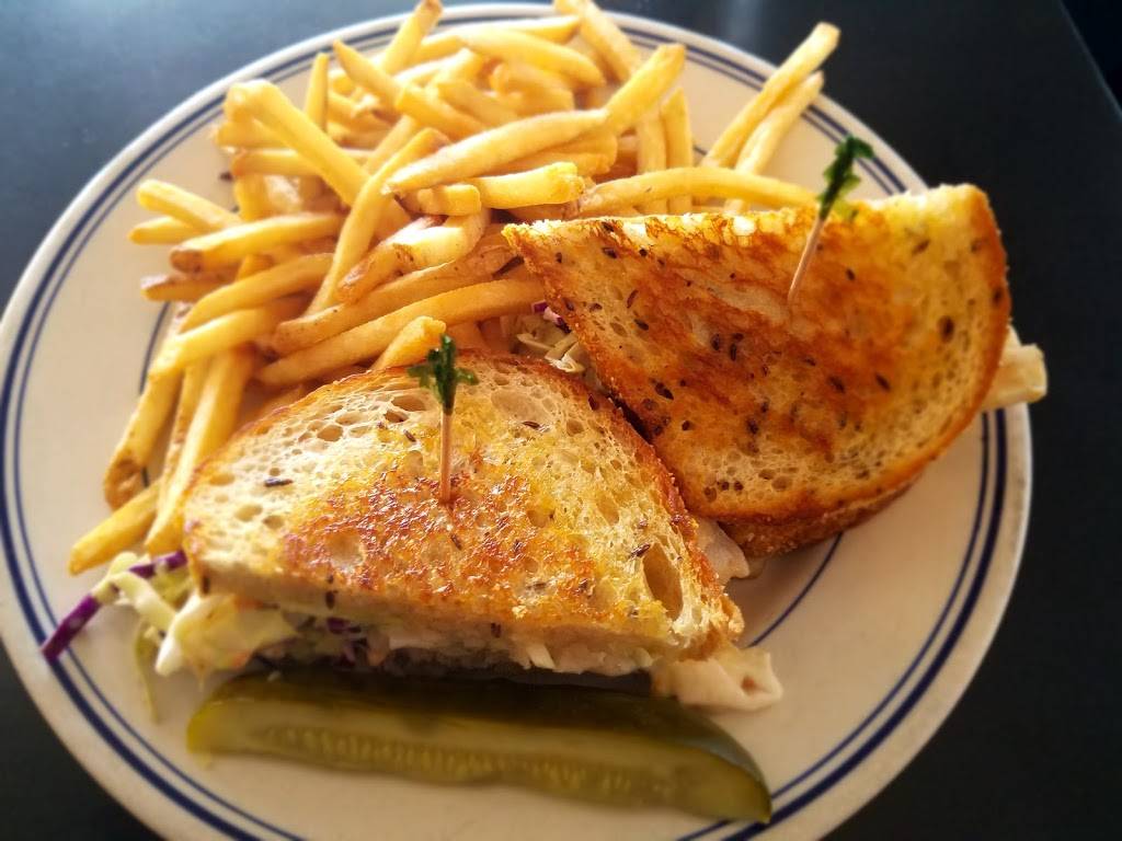 The Crooked Duck | restaurant | 5096 Pacific Coast Hwy, Long Beach, CA 90804, USA | 5624945118 OR +1 562-494-5118