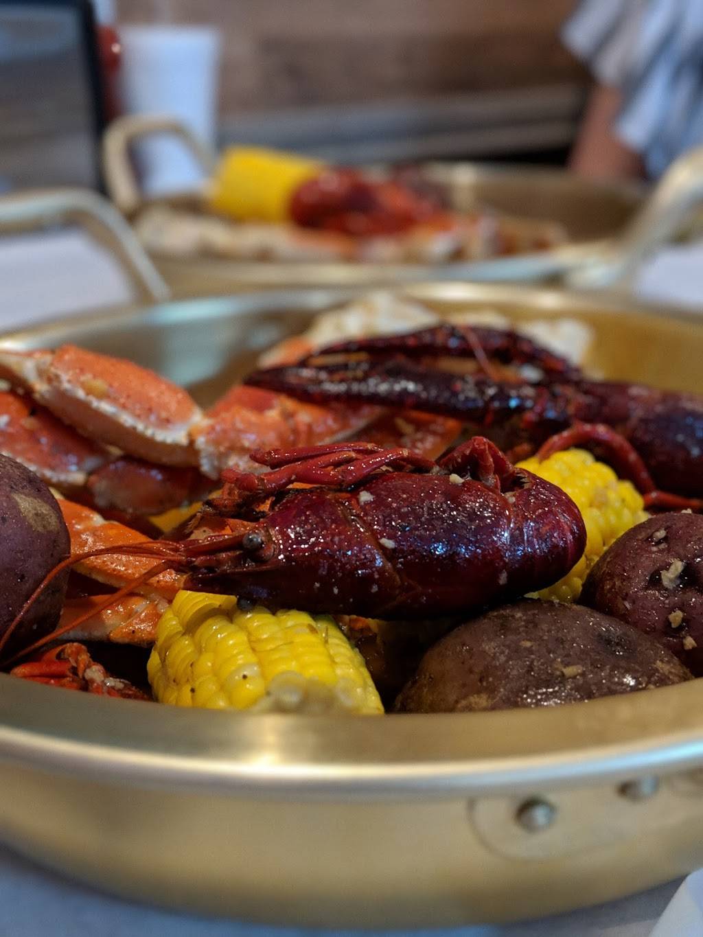 Allure Bar & Grill INC. King Crab | restaurant | 2150 Fort Campbell Blvd, Clarksville, TN 37042, USA | 9318025510 OR +1 931-802-5510