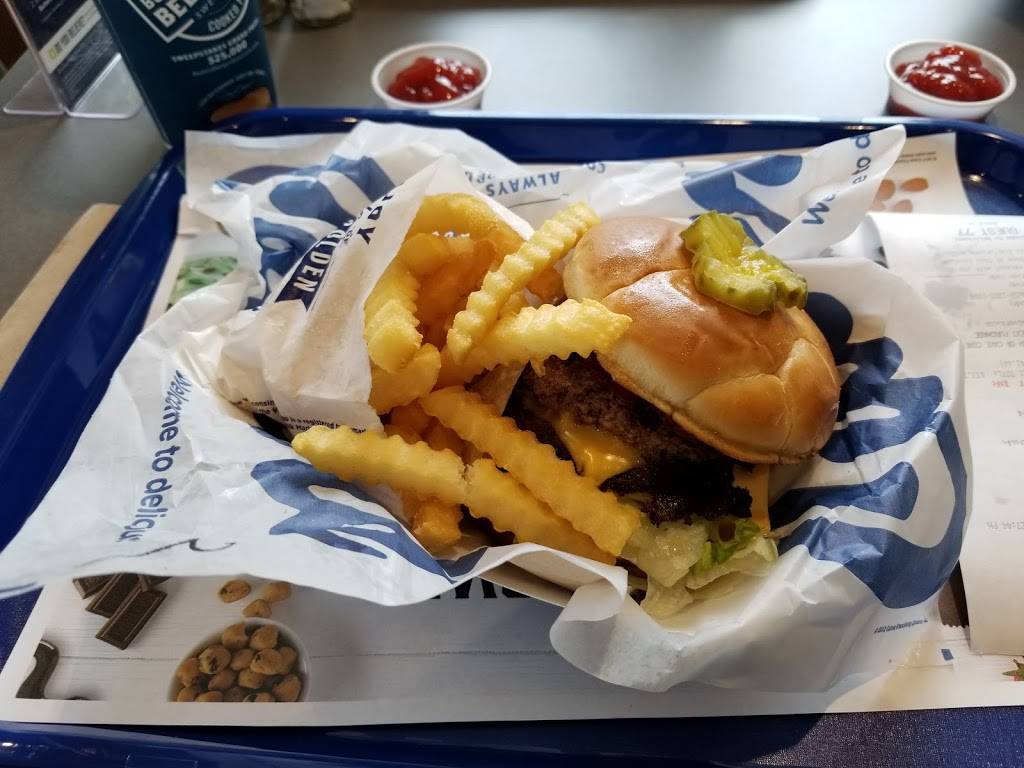 Culvers | restaurant | 6386 Gall Blvd, Zephyrhills, FL 33542, USA | 8138159152 OR +1 813-815-9152