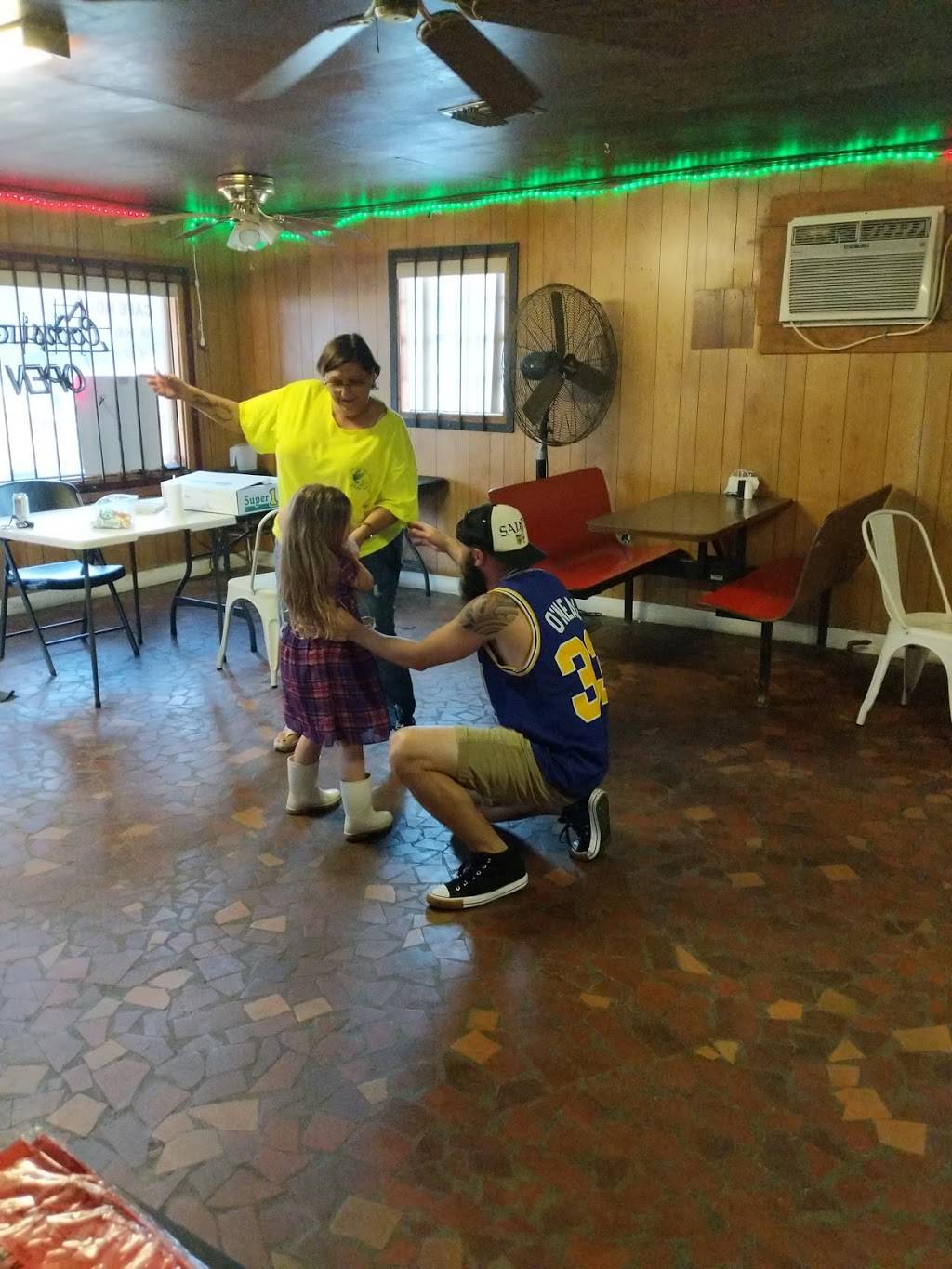 Mee Mees Cafe | restaurant | 330 S Jackson Ave, Morse, LA 70559, USA | 3377838000 OR +1 337-783-8000