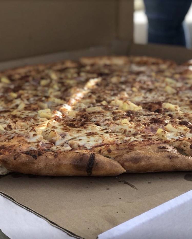 Gezzinys Famous Pizza | restaurant | 37951 47th St E, Palmdale, CA 93552, USA | 6612855522 OR +1 661-285-5522