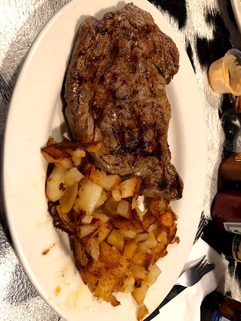 Horseshoe Restaurant | restaurant | 2112 Fort Campbell Blvd, Hopkinsville, KY 42240, USA | 2708867734 OR +1 270-886-7734