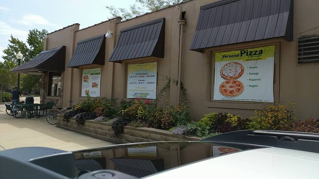 Subway | restaurant | 122 N Charter St, Monticello, IL 61856, USA | 2177629039 OR +1 217-762-9039