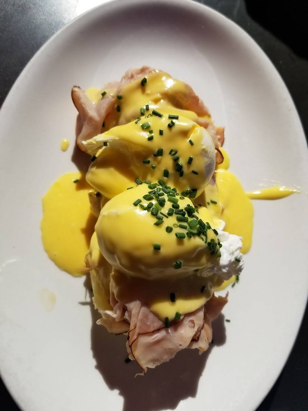 Roxy Restaurant & Bar | restaurant | 2381 Fair Oaks Blvd, Sacramento, CA 95825, USA | 9164892000 OR +1 916-489-2000