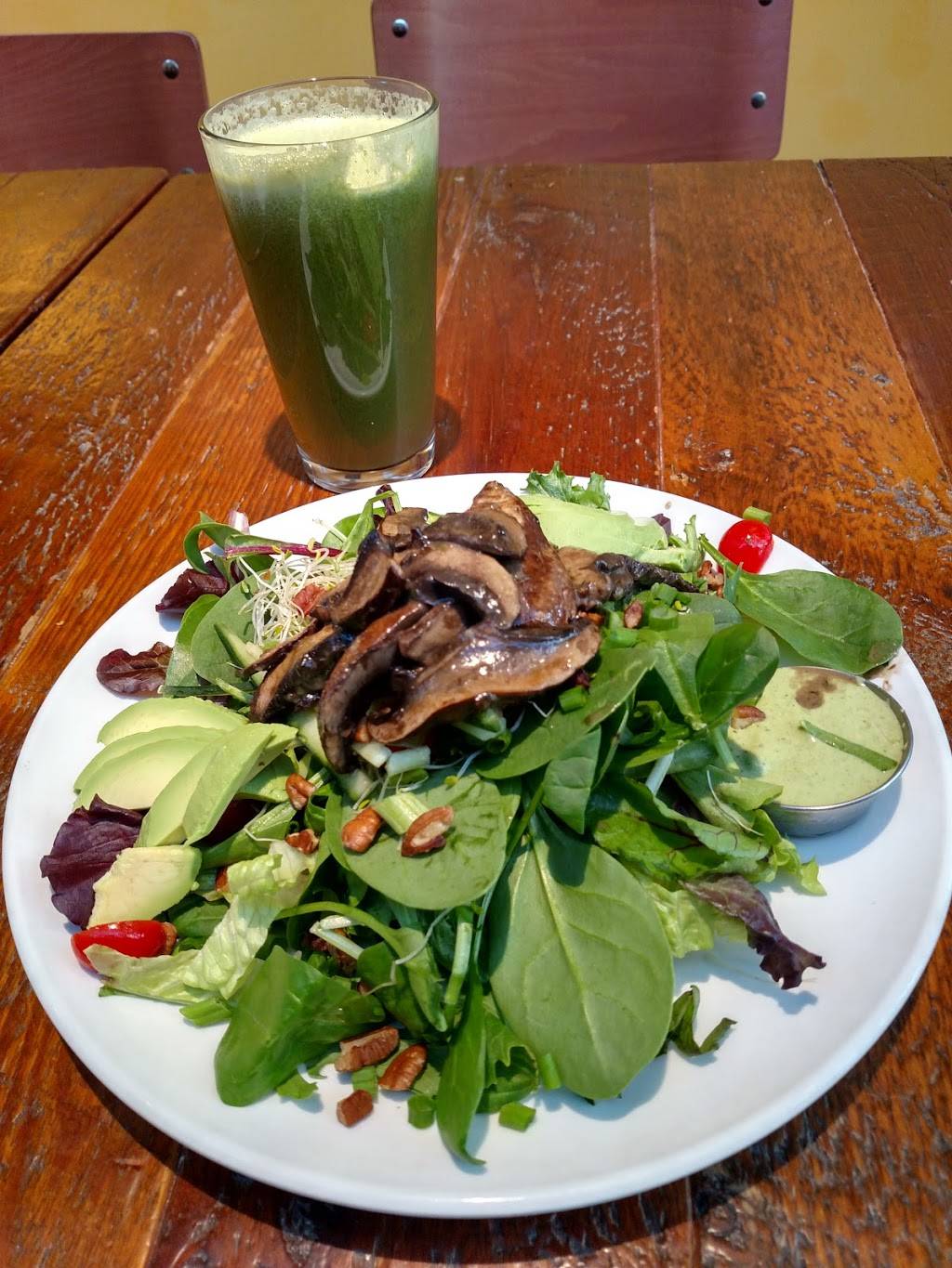 Beerline Cafe | restaurant | 2076 N Commerce St, Milwaukee, WI 53212, USA | 4142655644 OR +1 414-265-5644