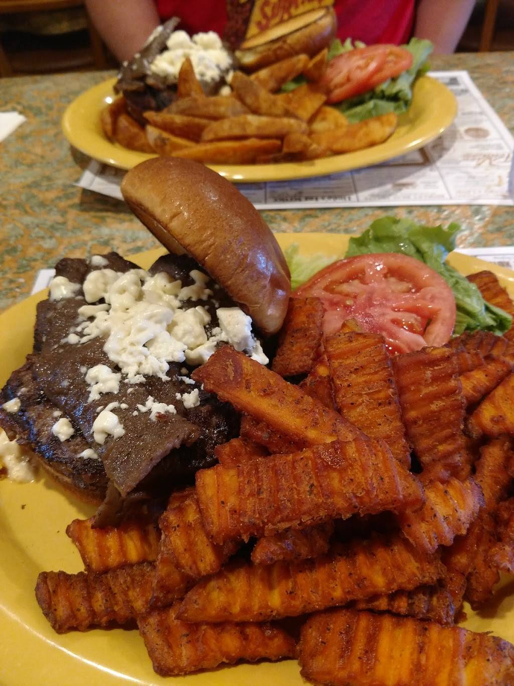 Christos Family Dining | restaurant | 1951 S Heaton St, Knox, IN 46534, USA | 5747727006 OR +1 574-772-7006