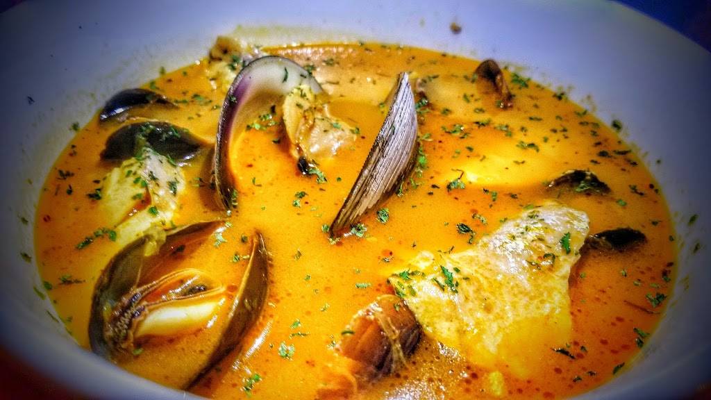 Le Refuge Restaurant | restaurant | 127 N Washington St, Alexandria, VA 22314, USA | 7035484661 OR +1 703-548-4661