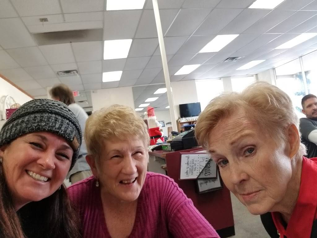 Virginias Place | restaurant | 100 E 15th St, Edmond, OK 73013, USA | 4056975343 OR +1 405-697-5343