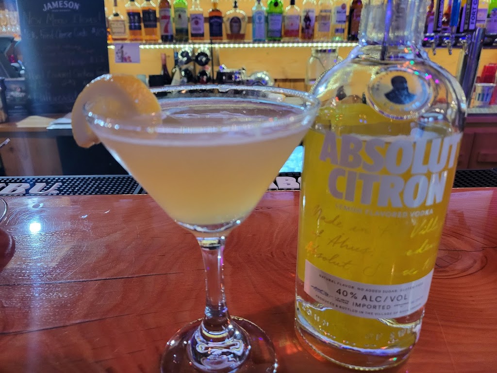 Brunos Cavern | restaurant | 126 Redwood Hwy, Cave Junction, OR 97523, USA | 5412294753 OR +1 541-229-4753