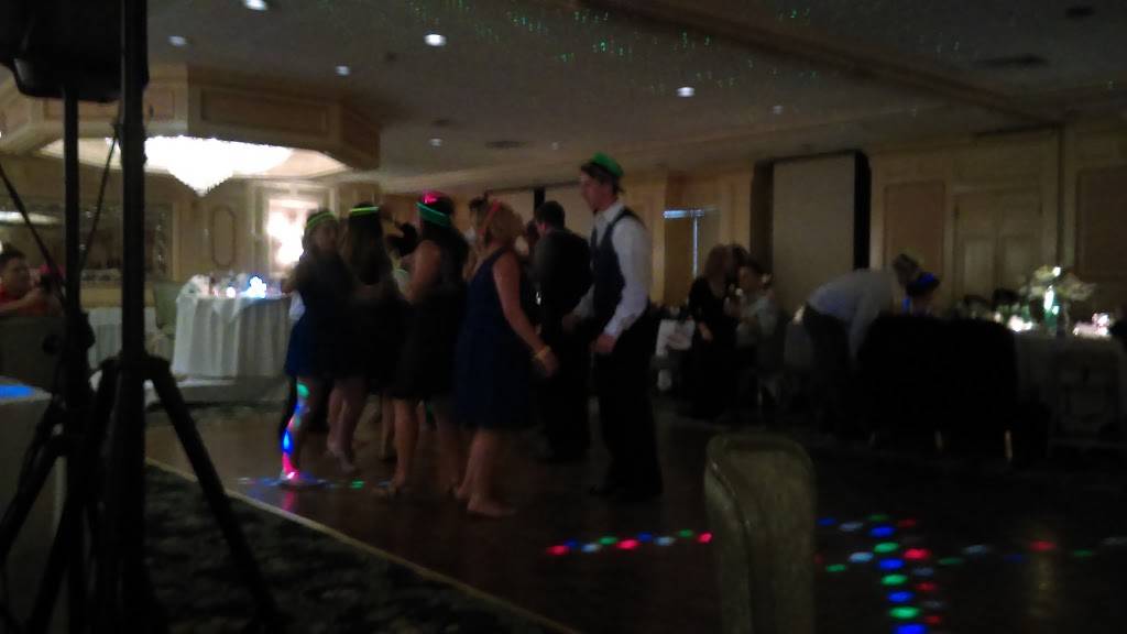 Town and Country Inn | restaurant | 48 NJ-35, Keyport, NJ 07735, USA | 7322646820 OR +1 732-264-6820