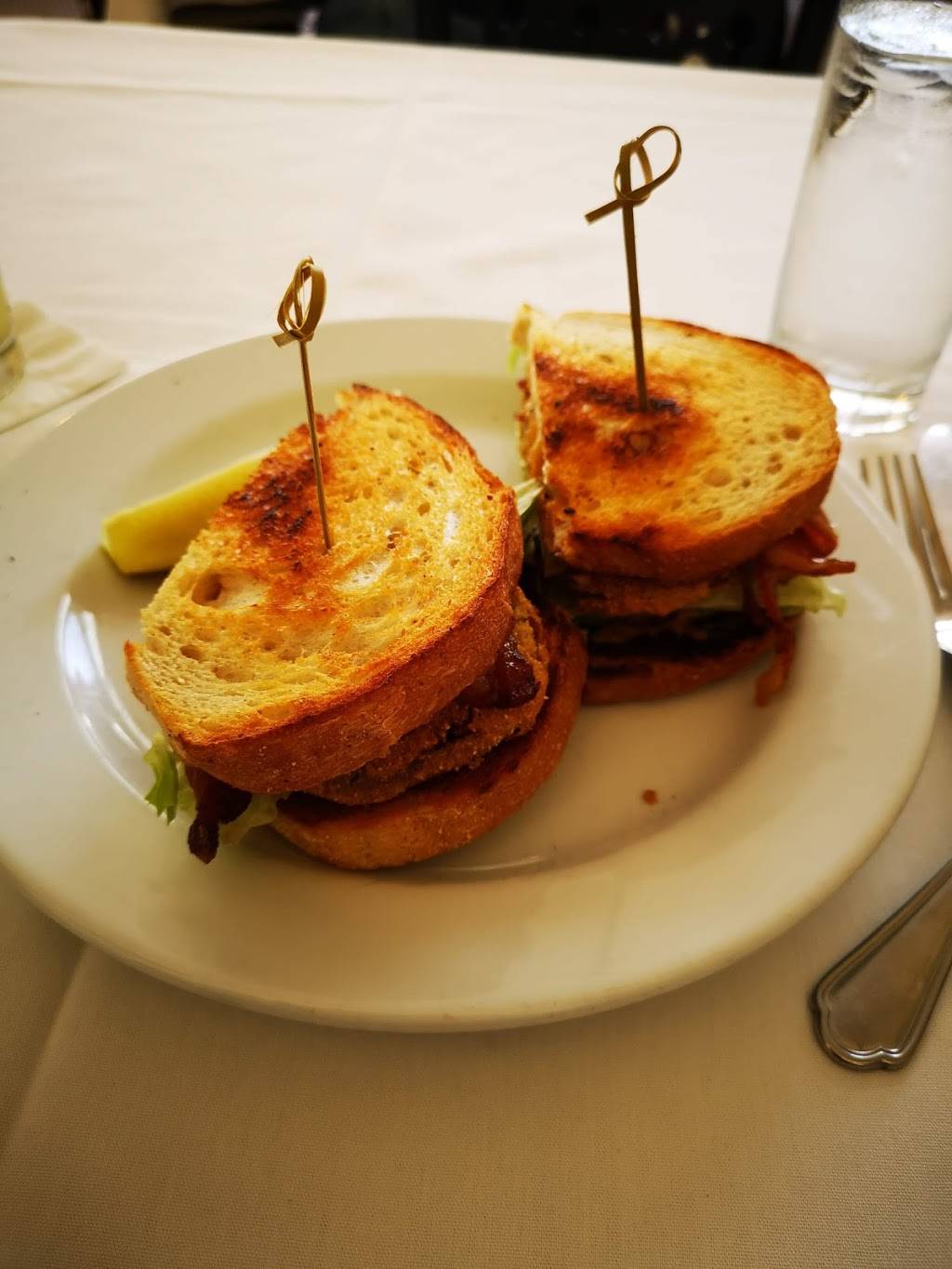 Hatties | restaurant | 418 N Bishop Ave, Dallas, TX 75208, USA | 2149427400 OR +1 214-942-7400