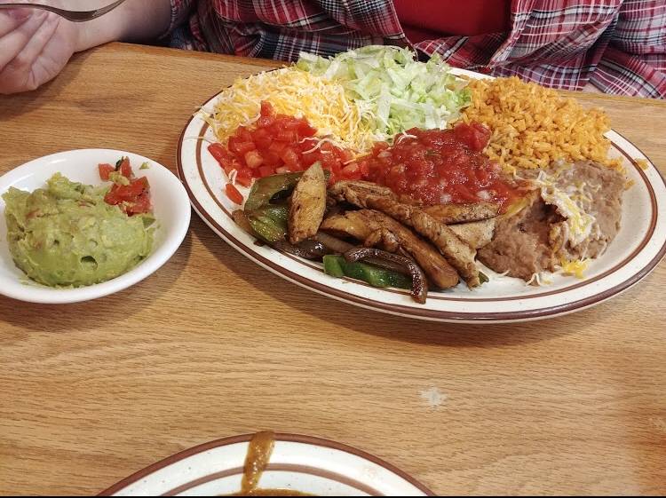 Jonesys Taco House | restaurant | 1117 16th Ave, Council Bluffs, IA 51501, USA | 7123228747 OR +1 712-322-8747