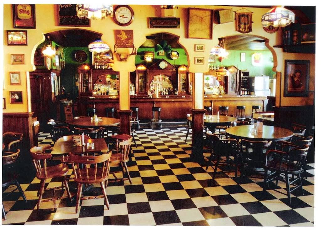 Stagger Inn | restaurant | 104 E Vandalia St, Edwardsville, IL 62025, USA | 6186564221 OR +1 618-656-4221